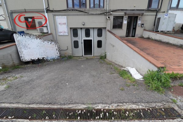 locale di sgombero in vendita a Terranuova Bracciolini