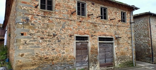 casa indipendente in vendita a Terranuova Bracciolini in zona Traiana
