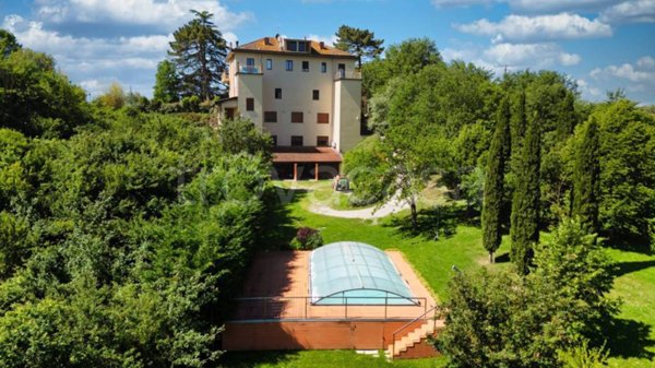 negozio in vendita a Terranuova Bracciolini