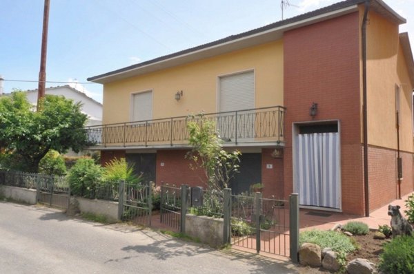 casa indipendente in vendita a Terranuova Bracciolini in zona Cicogna