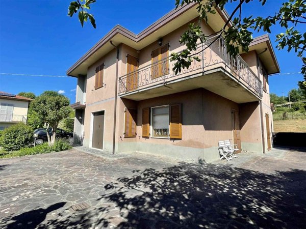 casa indipendente in vendita a Terranuova Bracciolini in zona Ville
