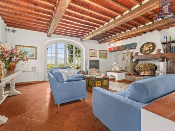 casa indipendente in vendita a Terranuova Bracciolini in zona Ville