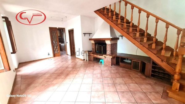 casa indipendente in vendita a Terranuova Bracciolini in zona Campogialli