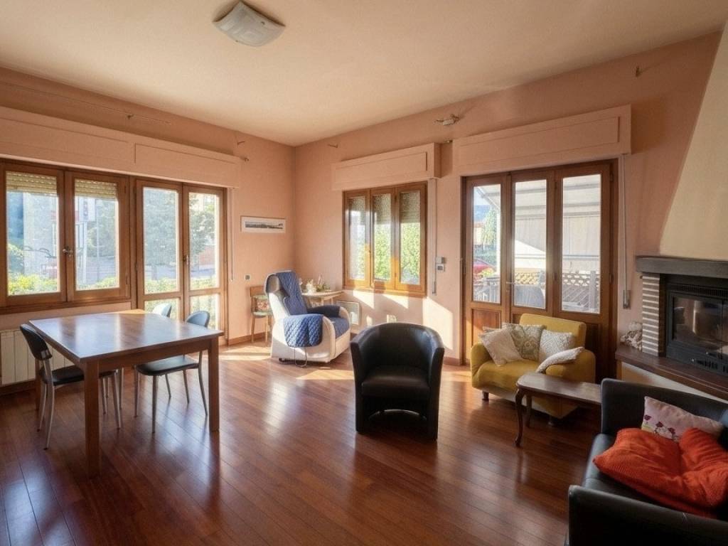 casa indipendente in vendita a Terranuova Bracciolini