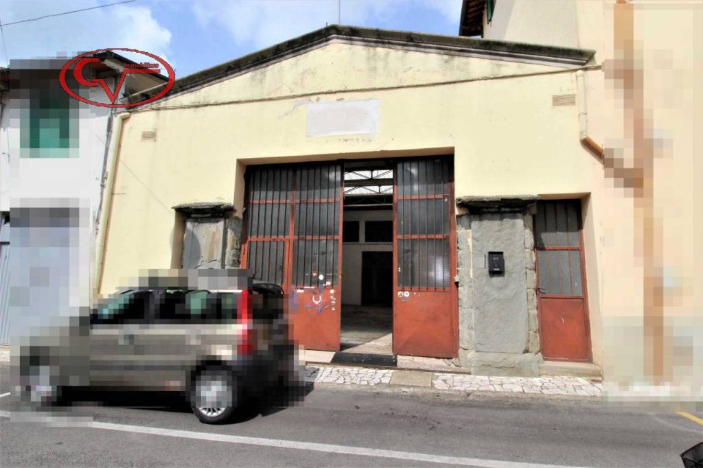 locale commerciale in vendita a Terranuova Bracciolini