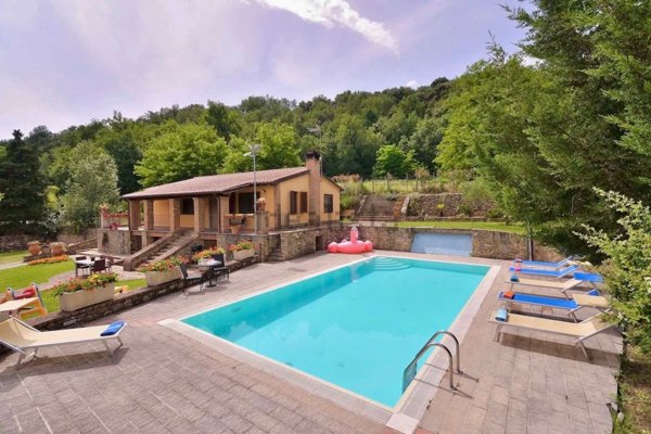 casa indipendente in vendita a Terranuova Bracciolini in zona Penna