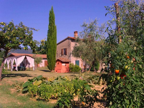 casale in vendita a Terranuova Bracciolini in zona Montemarciano