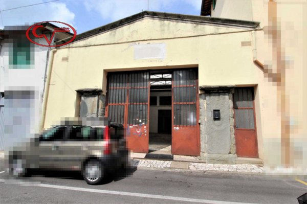 locale commerciale in vendita a Terranuova Bracciolini