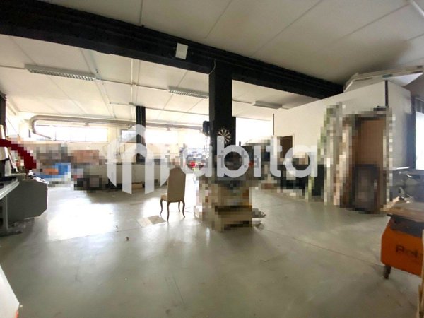 locale commerciale in vendita a Terranuova Bracciolini
