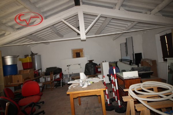 locale commerciale in vendita a Terranuova Bracciolini in zona Cicogna
