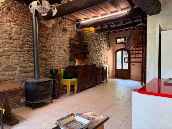 casa indipendente in vendita a Terranuova Bracciolini in zona Penna