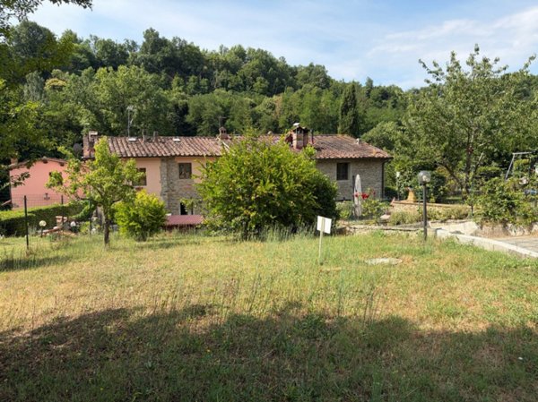 casa indipendente in vendita a Terranuova Bracciolini in zona Penna