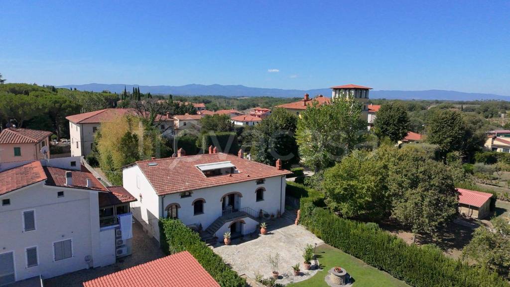 casa indipendente in vendita a Terranuova Bracciolini in zona Campogialli