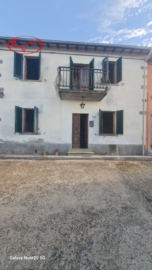 casa indipendente in vendita a Terranuova Bracciolini in zona Persignano