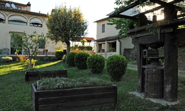 casale in vendita a Terranuova Bracciolini