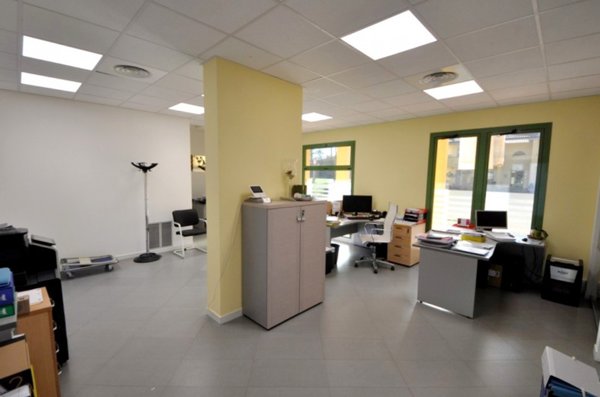 ufficio in vendita a Terranuova Bracciolini in zona Penna