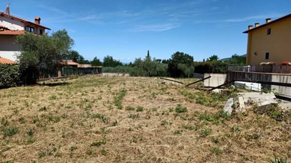 terreno edificabile in vendita a Castelfranco Piandiscò in zona Pian di Sco