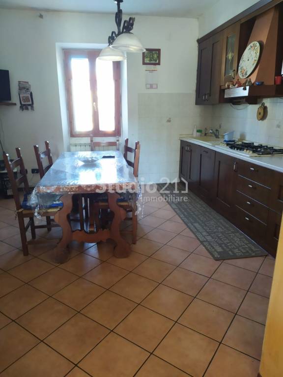 casa indipendente in vendita a Castelfranco Piandiscò in zona Faella