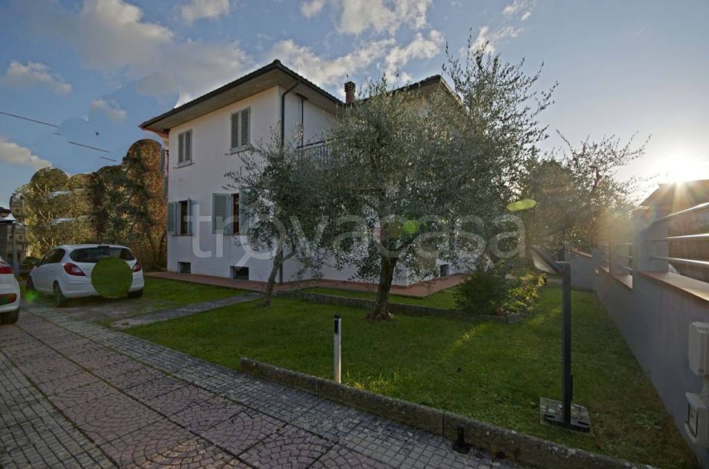 casa indipendente in vendita a Castelfranco Piandiscò in zona Pian di Sco