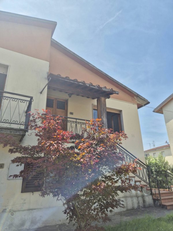 casa indipendente in vendita a Castelfranco Piandiscò