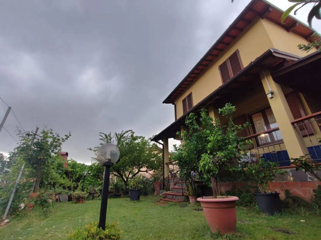 casa semindipendente in vendita a Castelfranco Piandiscò