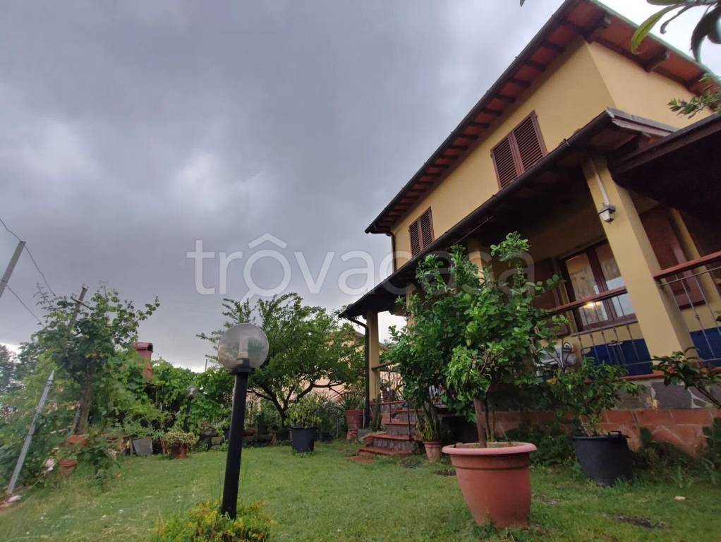 casa indipendente in vendita a Castelfranco Piandiscò