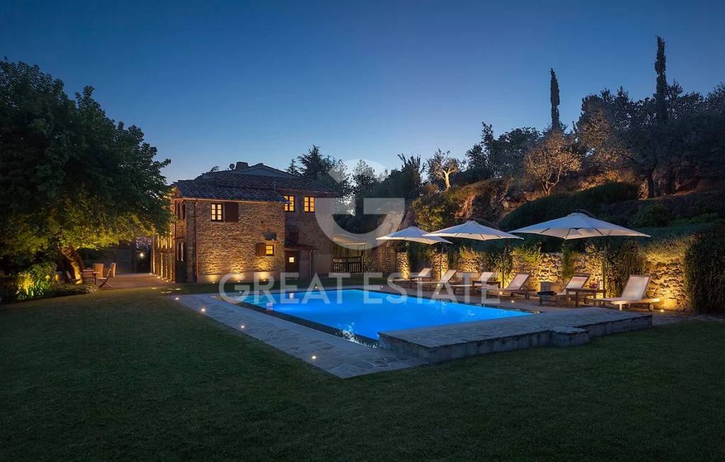 casa indipendente a Castelfranco Piandiscò in zona Castelfranco di Sopra