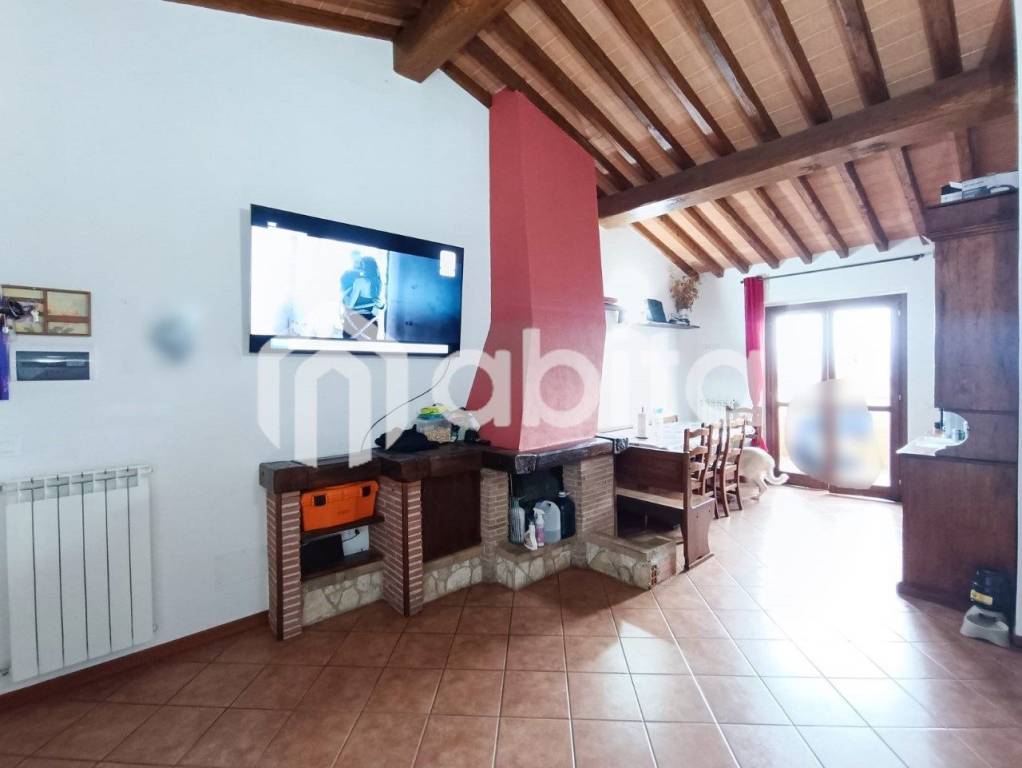 appartamento in vendita a Castelfranco Piandiscò in zona Castelfranco di Sopra