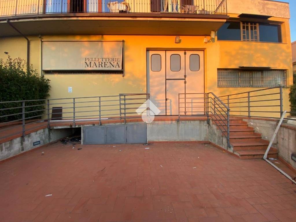 negozio in vendita a Castelfranco Piandiscò