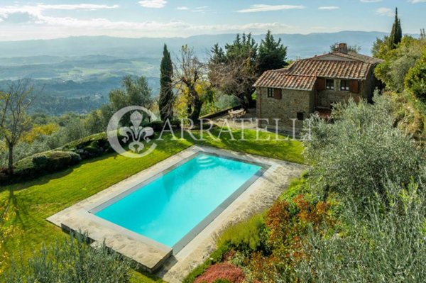 casa indipendente a Castelfranco Piandiscò in zona Castelfranco di Sopra