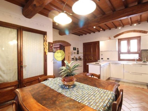 casa indipendente in vendita a Castelfranco Piandiscò in zona Montalpero
