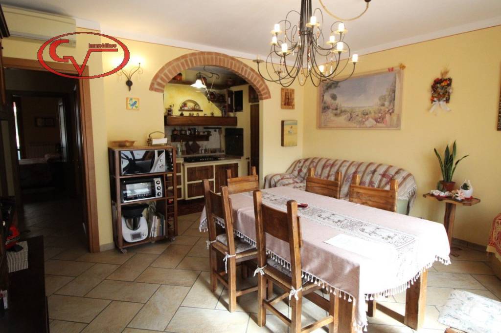 casa indipendente a Castelfranco Piandiscò in zona Castelfranco di Sopra