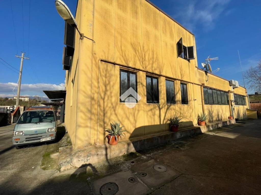 negozio in vendita a Castelfranco Piandiscò