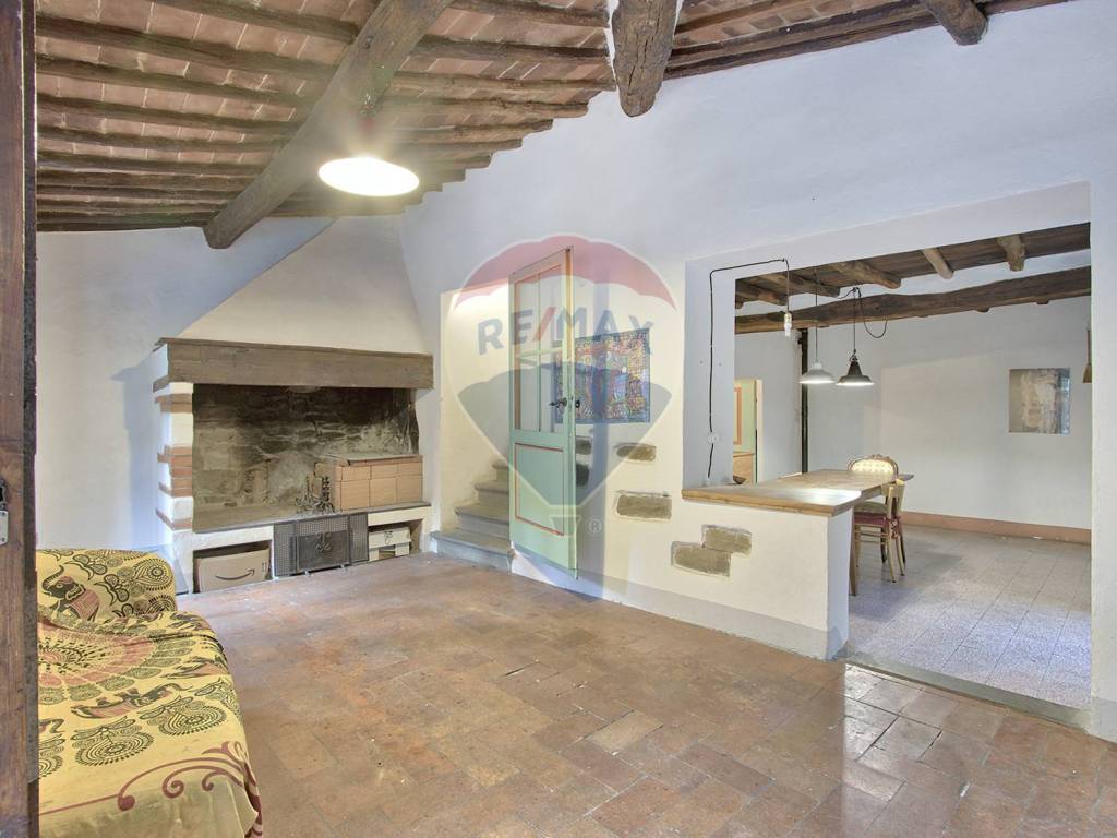 casa indipendente in vendita a Castelfranco Piandiscò in zona Pulicciano