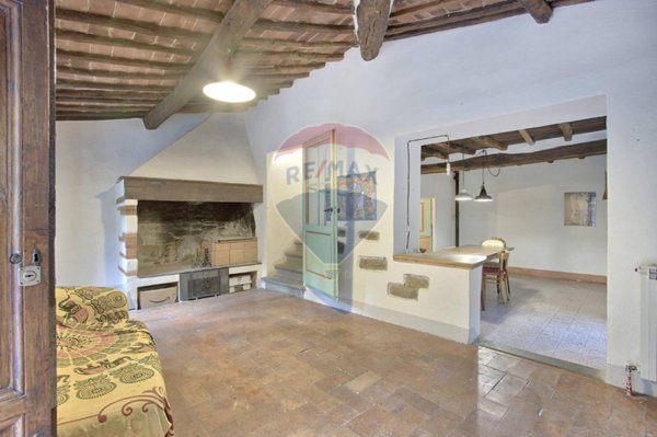 casa indipendente in vendita a Castelfranco Piandiscò in zona Pulicciano