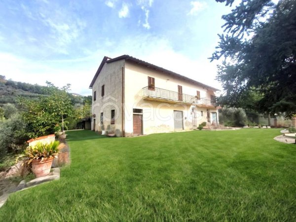 casa indipendente a Castelfranco Piandiscò in zona Castelfranco di Sopra