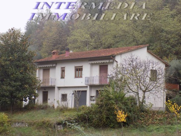 casa indipendente a Castelfranco Piandiscò in zona Castelfranco di Sopra