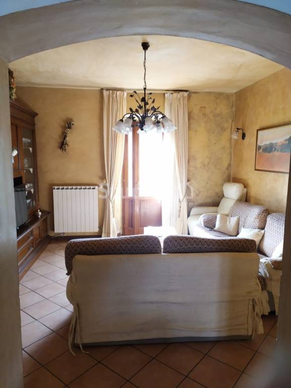 casa indipendente in vendita a Castelfranco Piandiscò in zona Faella