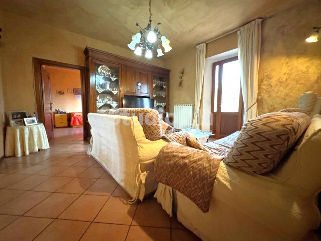 casa indipendente in vendita a Castelfranco Piandiscò in zona Faella