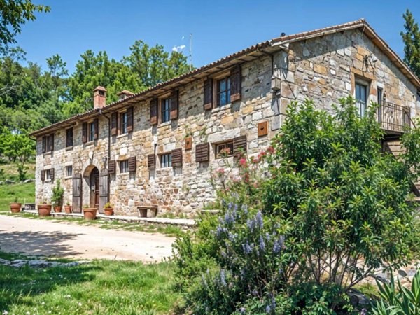 casa indipendente a Castelfranco Piandiscò in zona Castelfranco di Sopra