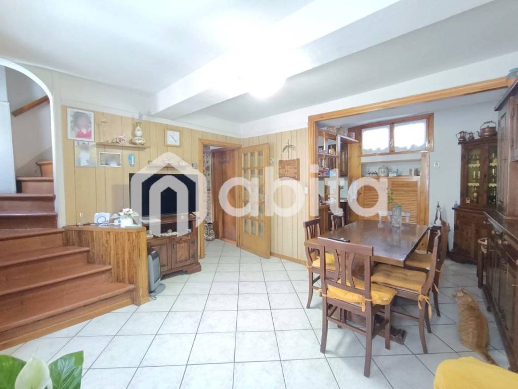 casa indipendente in vendita a Castelfranco Piandiscò in zona Faella
