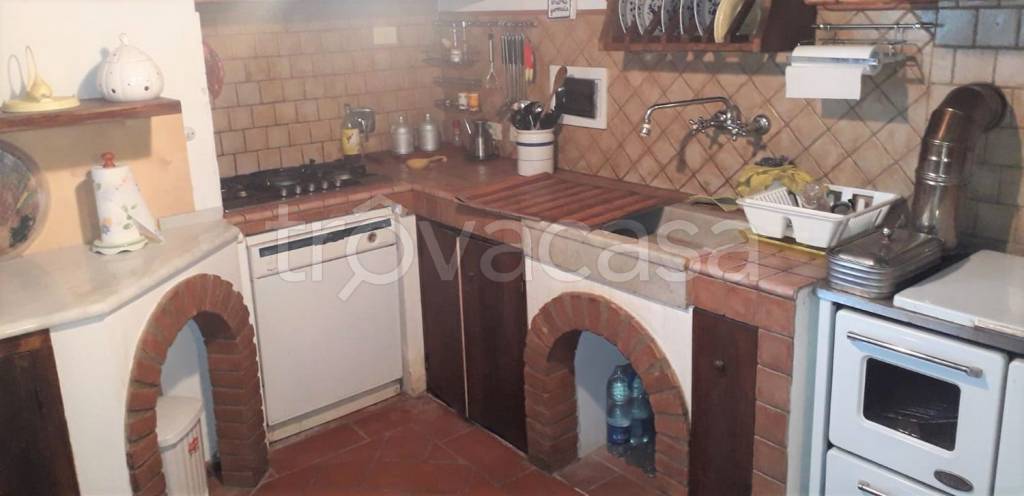 casa indipendente in vendita a Castelfranco Piandiscò in zona Pulicciano
