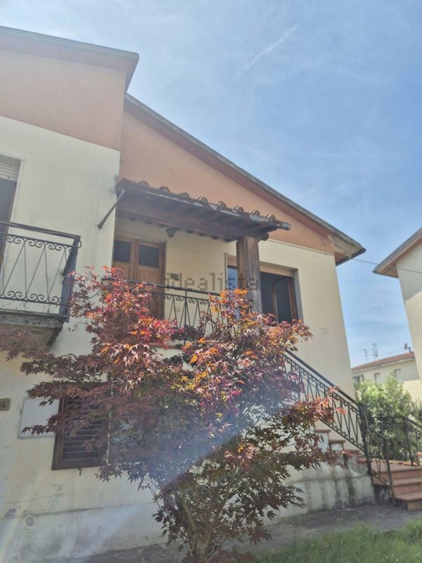 casa indipendente in vendita a Castelfranco Piandiscò in zona Faella