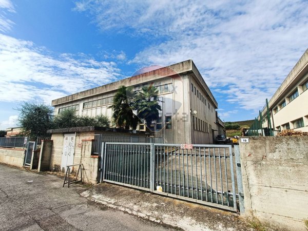 locale di sgombero in vendita a Castelfranco Piandiscò in zona Faella