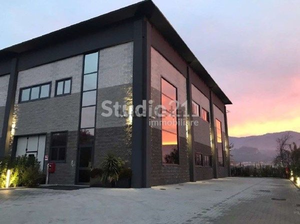 capannone in vendita a Castelfranco Piandiscò in zona Faella