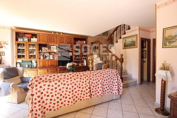 casa indipendente in vendita a Castelfranco Piandiscò in zona Vaggio