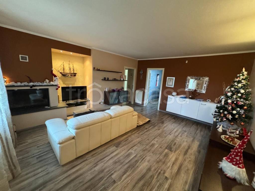 casa indipendente in vendita a Castelfranco Piandiscò in zona Faella