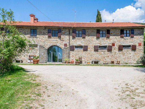 casa indipendente a Castelfranco Piandiscò in zona Castelfranco di Sopra