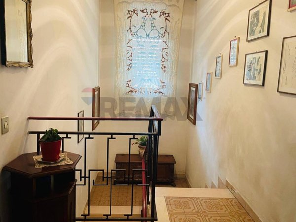 casa indipendente a Castelfranco Piandiscò in zona Castelfranco di Sopra