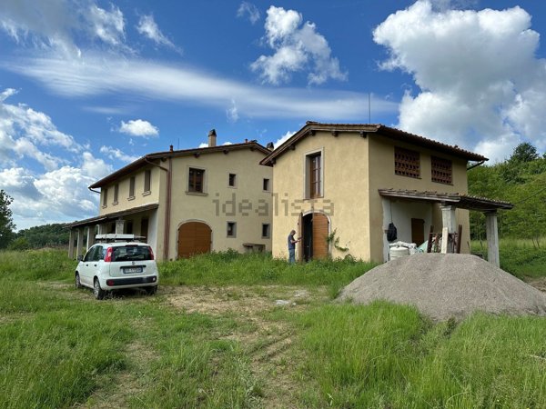 casale in vendita a Castelfranco Piandiscò in zona Faella